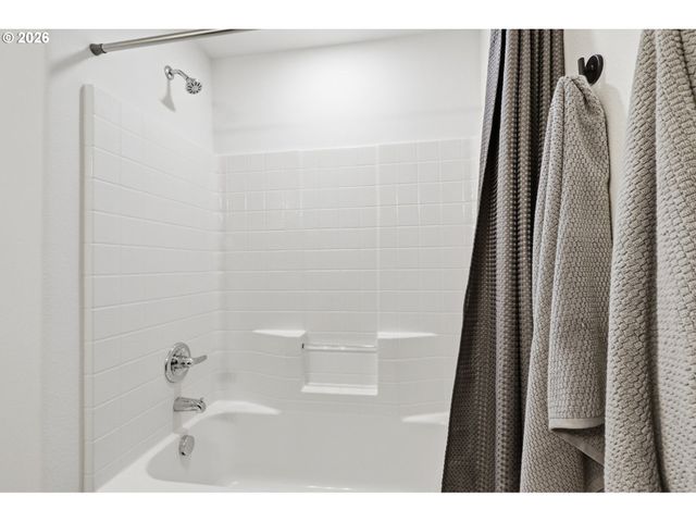 10734 Ne HOLLY St 307, Hillsboro, OR 97006