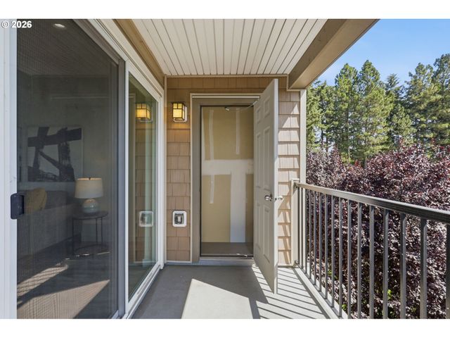 10734 Ne HOLLY St 307, Hillsboro, OR 97006