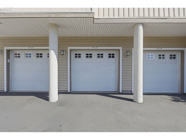 10734 Ne HOLLY St 307, Hillsboro, OR 97006