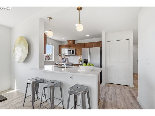 10734 Ne HOLLY St 307, Hillsboro, OR 97006