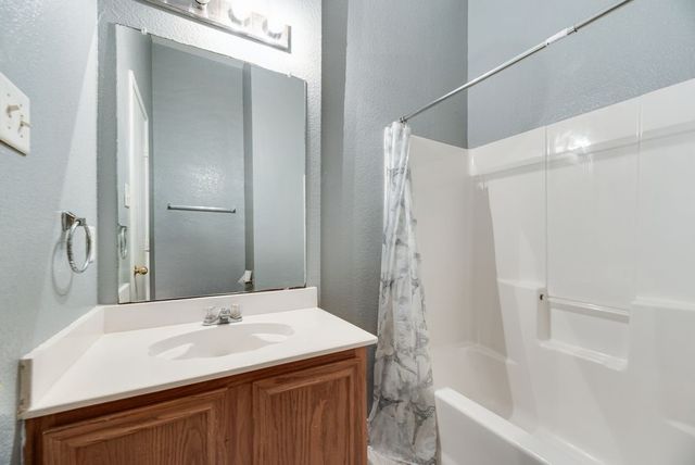 1415 S Medora Street, Terrell, TX 75160