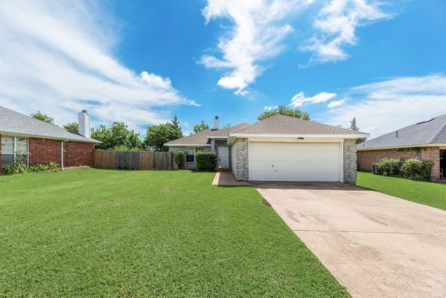 1415 S Medora Street, Terrell, TX 75160