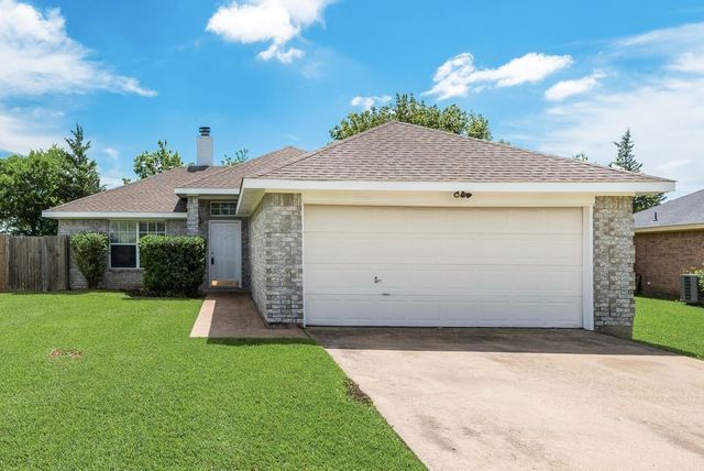 1415 S Medora Street, Terrell, TX 75160