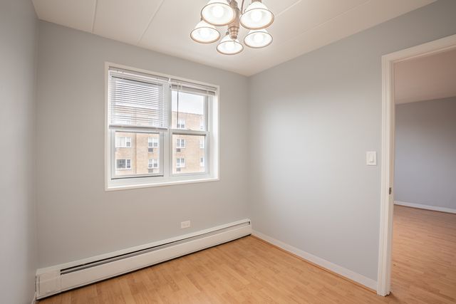 6161 N Hoyne Avenue 405, Chicago, IL 60659