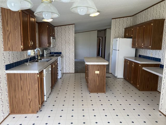 1141 Bakerton Rd, Red Boiling Springs, TN 37150