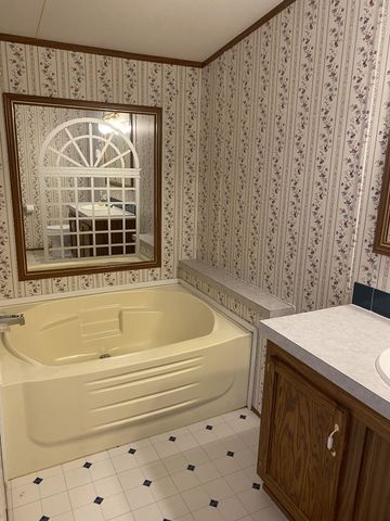 1141 Bakerton Rd, Red Boiling Springs, TN 37150