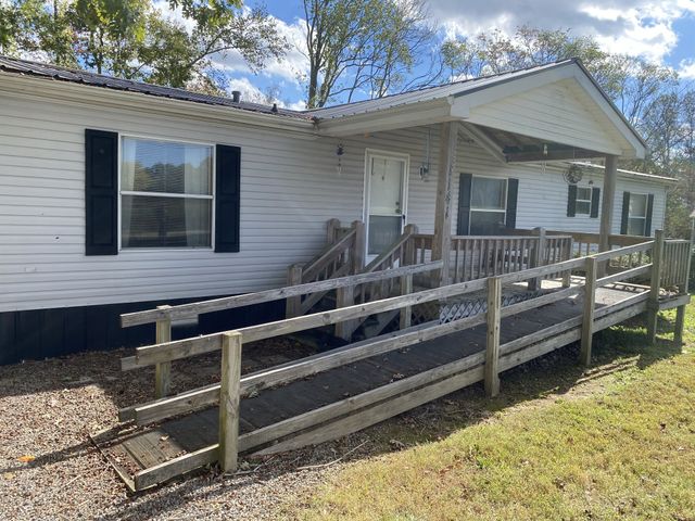 1141 Bakerton Rd, Red Boiling Springs, TN 37150