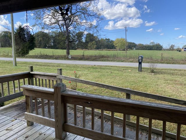 1141 Bakerton Rd, Red Boiling Springs, TN 37150