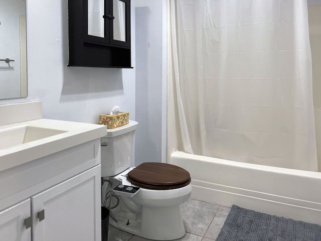 59 Hawthorne Circle, South Burlington, VT 05403