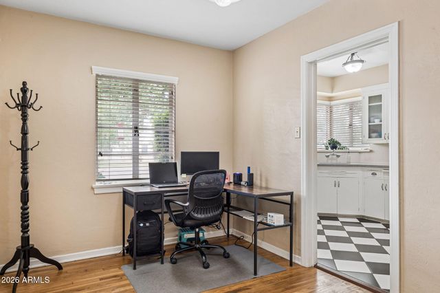 931 W MACKENZIE Drive, Phoenix, AZ 85013