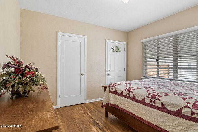 931 W MACKENZIE Drive, Phoenix, AZ 85013