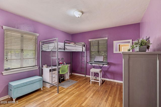 931 W MACKENZIE Drive, Phoenix, AZ 85013