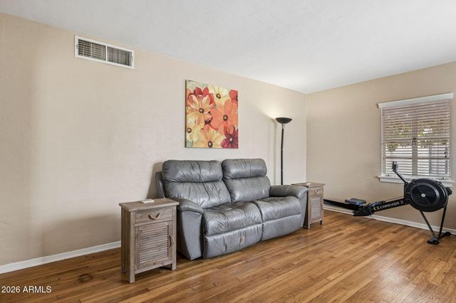 931 W MACKENZIE Drive, Phoenix, AZ 85013