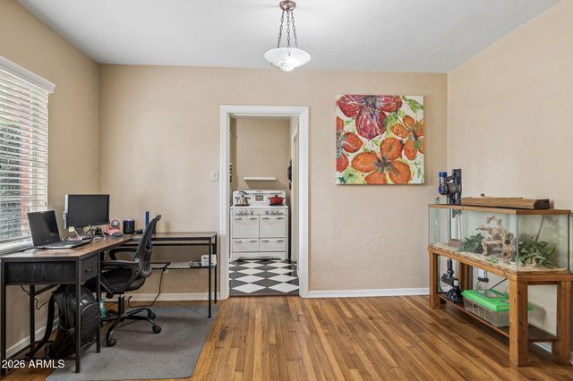 931 W MACKENZIE Drive, Phoenix, AZ 85013