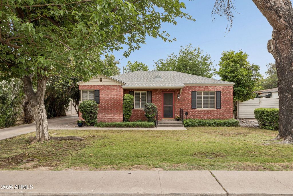 931 W MACKENZIE Drive, Phoenix, AZ 85013