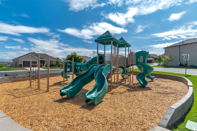 9012 N SUFFOLK LN, Eagle Mountain, UT 84005