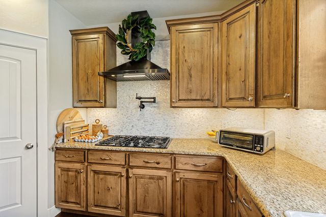 9012 N SUFFOLK LN, Eagle Mountain, UT 84005