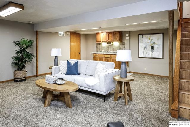 3835 N 88th Avenue, Omaha, NE 68134