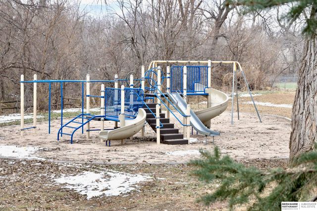 3835 N 88th Avenue, Omaha, NE 68134