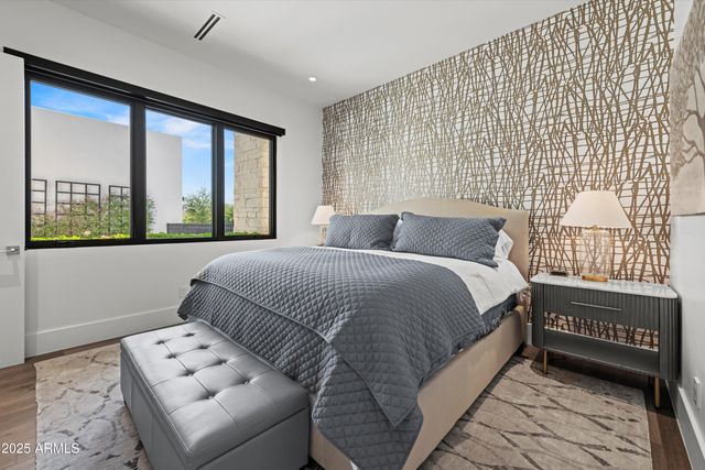 6838 E JOSHUA TREE Lane, Paradise Valley, AZ 85253