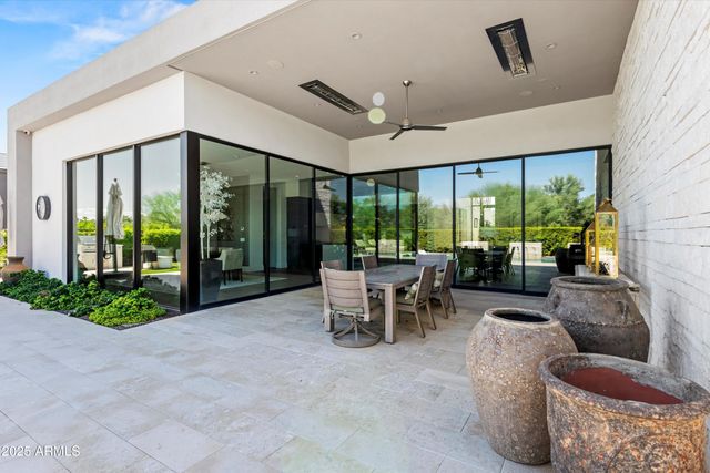 6838 E JOSHUA TREE Lane, Paradise Valley, AZ 85253