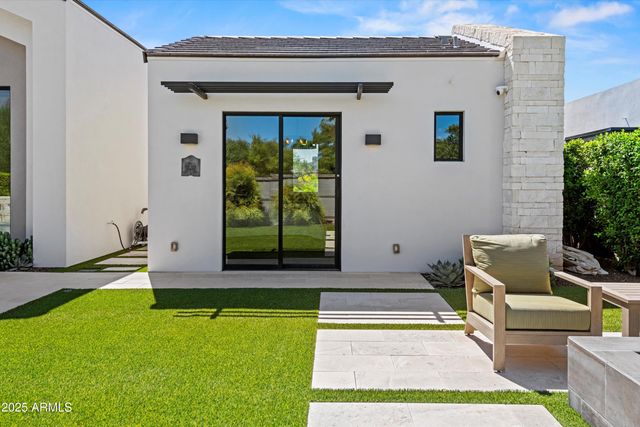 6838 E JOSHUA TREE Lane, Paradise Valley, AZ 85253