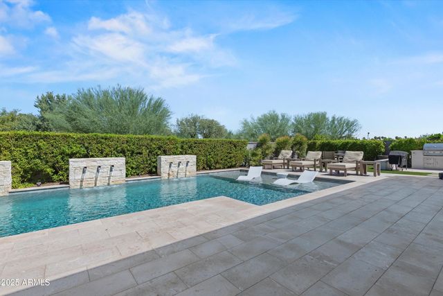 6838 E JOSHUA TREE Lane, Paradise Valley, AZ 85253