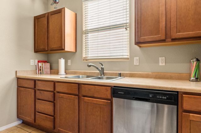 2410 Treviso Drive SE, Rio Rancho, NM 87124