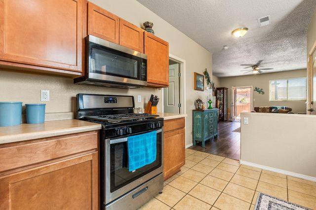 2410 Treviso Drive SE, Rio Rancho, NM 87124