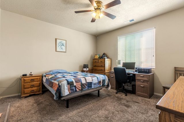 2410 Treviso Drive SE, Rio Rancho, NM 87124