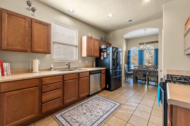 2410 Treviso Drive SE, Rio Rancho, NM 87124