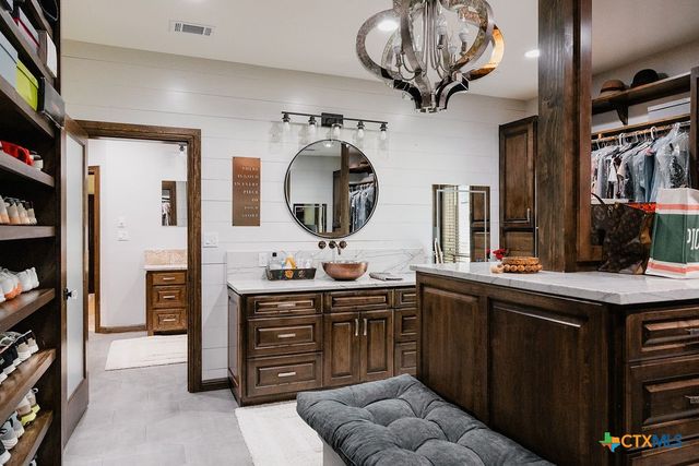 436 Jentry Road, Inez, TX 77968