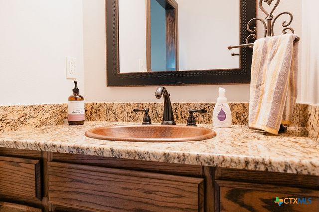 436 Jentry Road, Inez, TX 77968