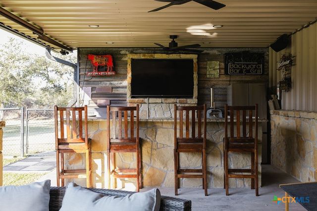 436 Jentry Road, Inez, TX 77968