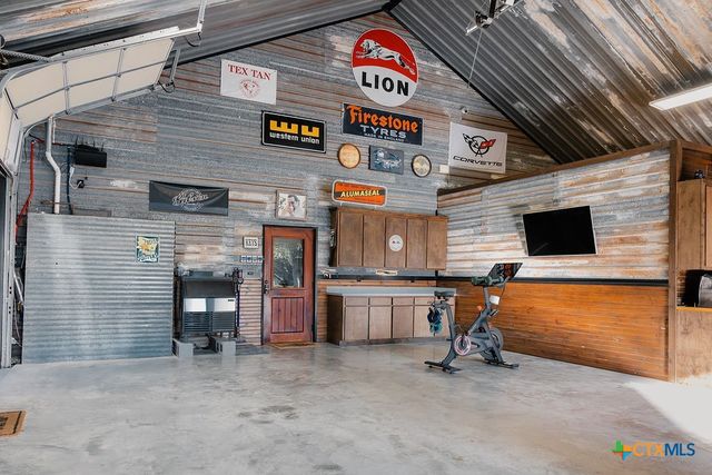 436 Jentry Road, Inez, TX 77968