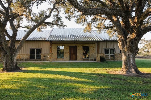 436 Jentry Road, Inez, TX 77968