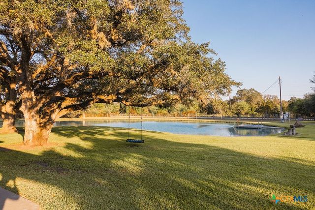 436 Jentry Road, Inez, TX 77968