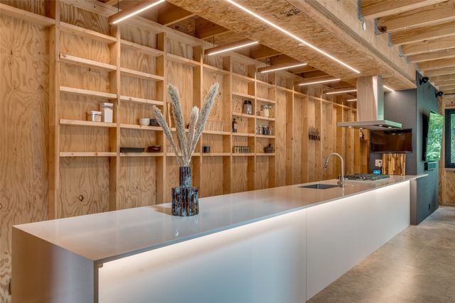 905 Blackland Court, Dallas, TX 75243