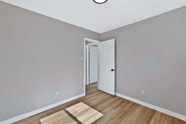3205 Mccollum Street, Irving, TX 75061