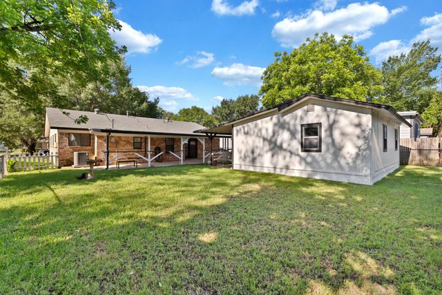3205 Mccollum Street, Irving, TX 75061