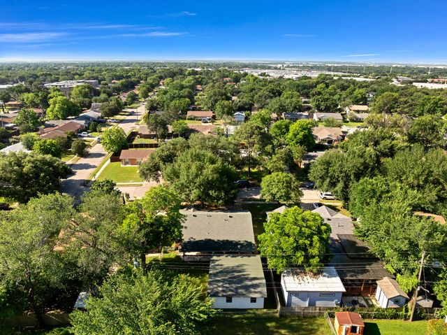 3205 Mccollum Street, Irving, TX 75061