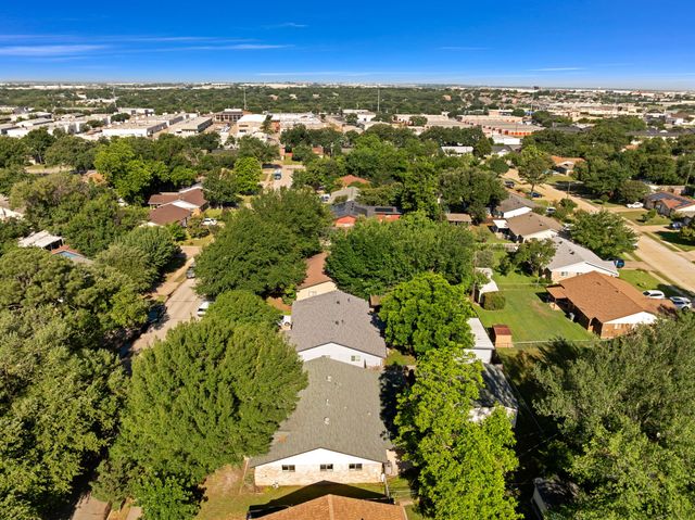 3205 Mccollum Street, Irving, TX 75061