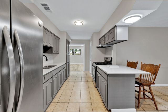 3205 Mccollum Street, Irving, TX 75061