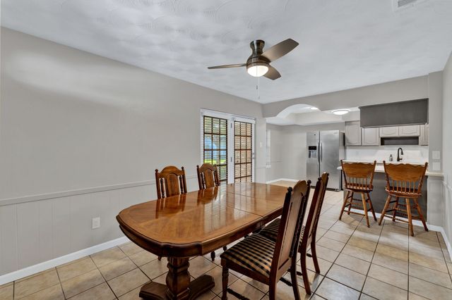 3205 Mccollum Street, Irving, TX 75061