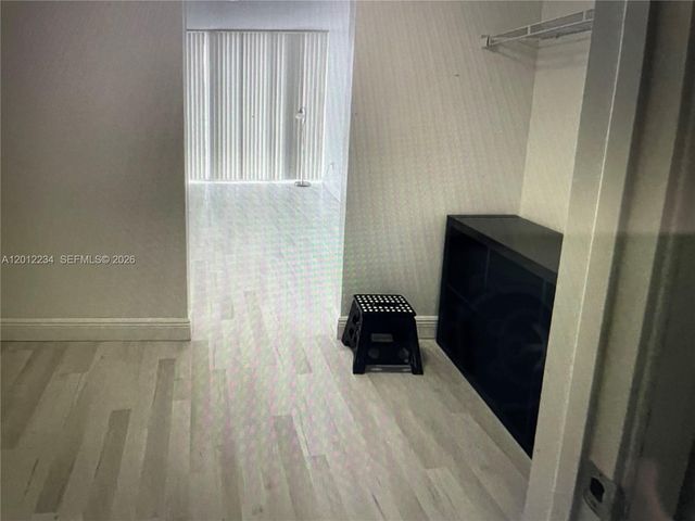 1750 N Bayshore Dr 3403, Miami, FL 33132