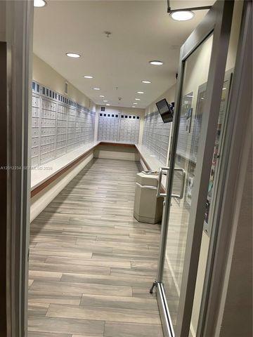 1750 N Bayshore Dr 3403, Miami, FL 33132