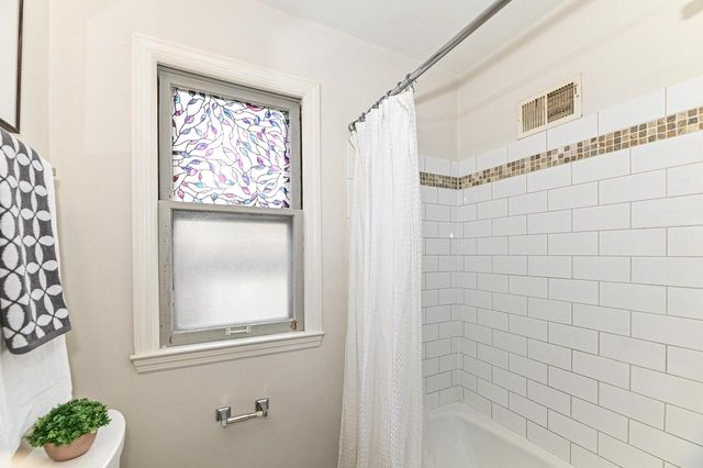 1009 W Morgan AVENUE, Milwaukee, WI 53221