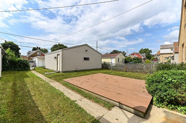 1009 W Morgan AVENUE, Milwaukee, WI 53221