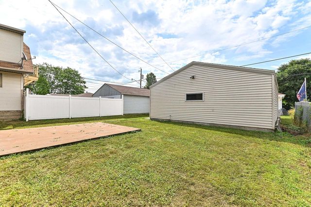 1009 W Morgan AVENUE, Milwaukee, WI 53221