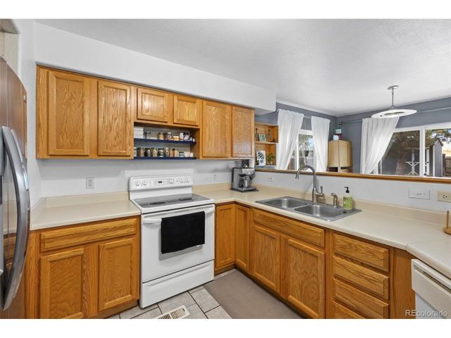 11785 W Independence Ave, Lakewood, CO 80401